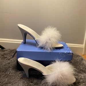 Cute White Fluffy Pumps!